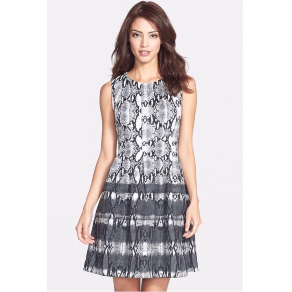 NWOT Vince Camuto Snake Print Sleeveless Tiered Dress